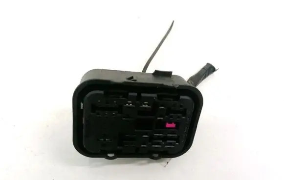 Volkswagen Touran I Fuse box set 1K0937701A