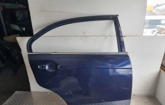 Chevrolet Epica Rear door