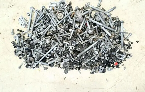 Nuts/bolts