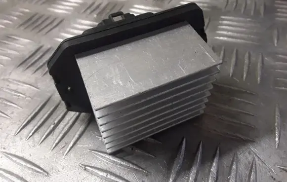 Suzuki SX4 Heater blower motor/fan resistor 0778000710