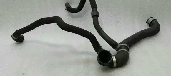 Mercedes-Benz C W205 Engine coolant pipe/hose A2055019082