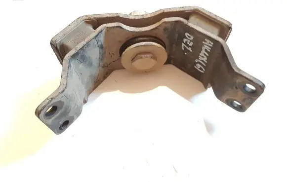 Toyota Hilux (AN10, AN20, AN30) Gearbox mount 123710L080