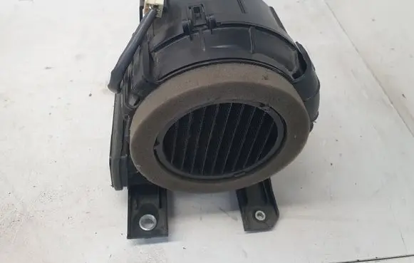 Toyota Yaris Hybrid/electric vehicle battery fan G923052040