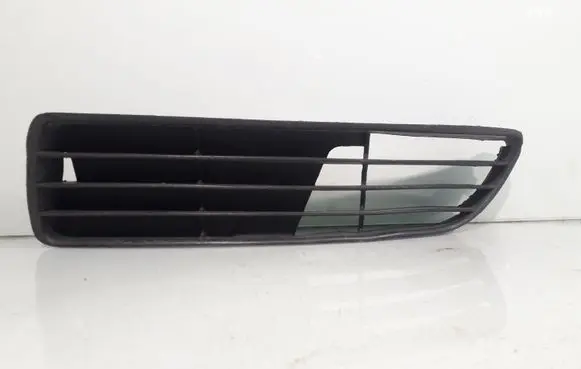 Audi A4 S4 B5 8D Front bumper lower grill 8D0807345