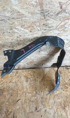 Top upper radiator support slam panel