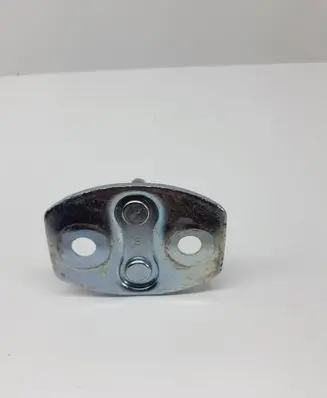 Toyota Avensis T270 Rear door lock loop/hook striker AISIN