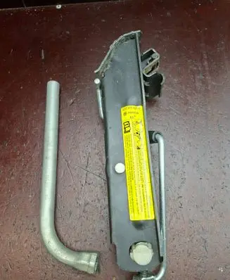 Volkswagen PASSAT B6 Lift Jack 3C0011031B