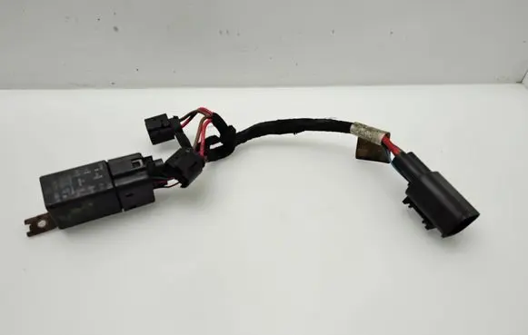 Mercedes-Benz Vito Viano W639 Coolant fan relay A0025424419 A0005405624