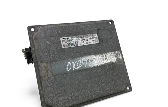 Ford Fiesta Engine control unit/module ECU 6S6112A650GC S120977313C