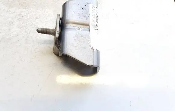 Peugeot 307 Tailgate/trunk/boot hinge 03105