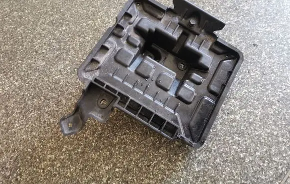Hyundai Kona I Battery tray 37150K4000