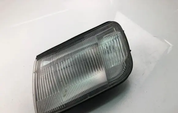 Front indicator light