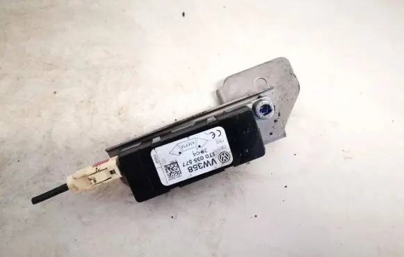 Volkswagen Touran I Antenna control unit 1t0035577