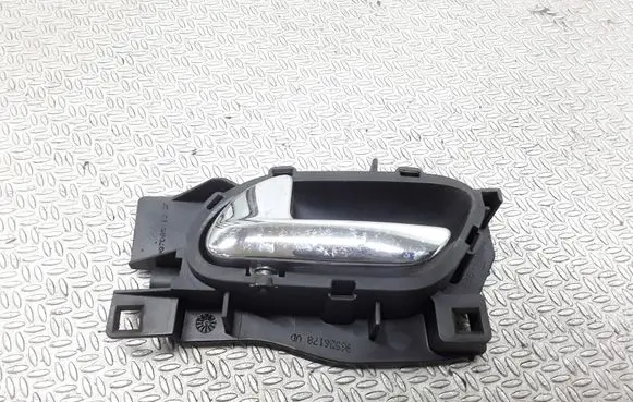 Peugeot 407 Front door interior handle