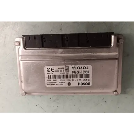 Toyota Corolla E120 E130 Engine control unit/module 8966102B01 0261208435