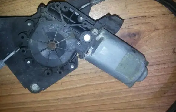 Alfa Romeo 156 Rear door window regulator motor 400396a
