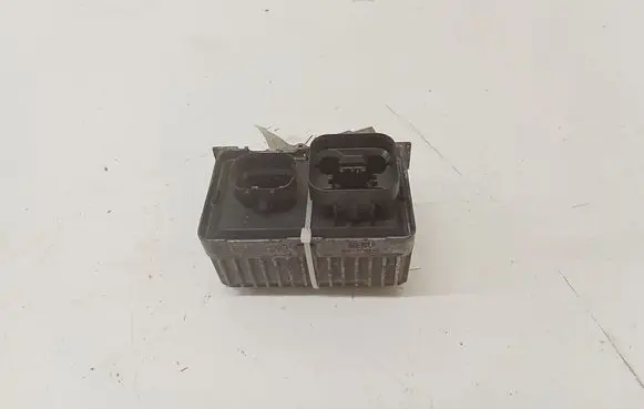 Opel Insignia A Glow plug pre-heat relay 20941129