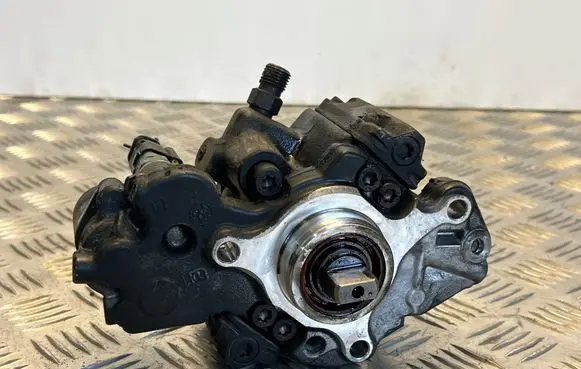 Ford Mondeo MK IV Fuel injection high pressure pump 9424A050A 9687959180 0888299JJR