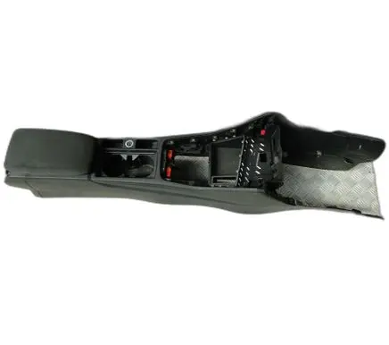 Audi Q3 F3 Center console 