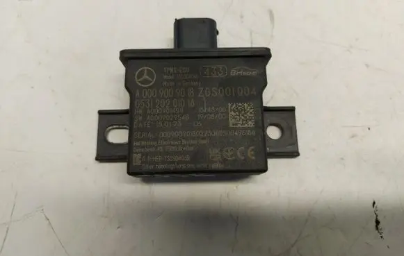 Mercedes-Benz GLA H247 Tire pressure control unit A0009009018