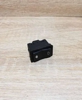 BMW 5 E39 Electric window control switch 8368974