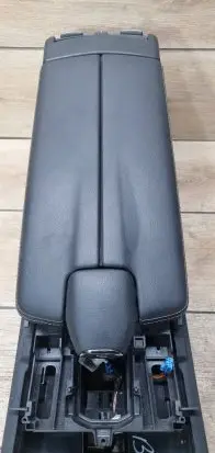 Mercedes-Benz E W212 Armrest