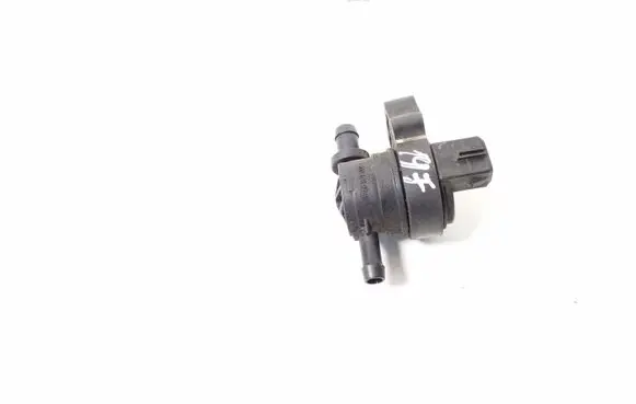 Mercedes-Benz S W221 Vacuum valve A0004769732