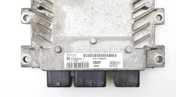 Ford Fiesta Engine control unit/module 8V2112A650SF