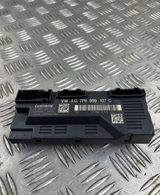 Volkswagen Touareg II Tailgate/trunk control unit/module 7P6959107C