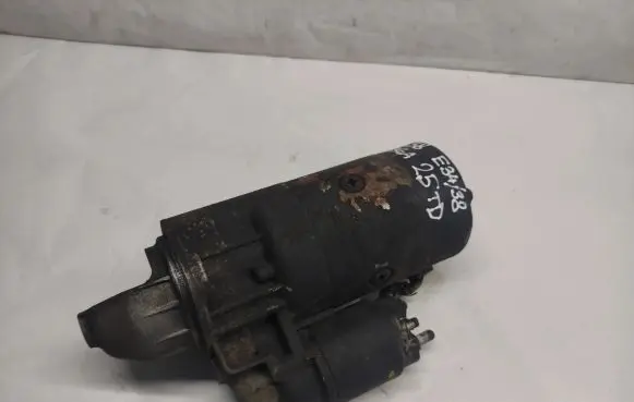BMW 7 E38 Starter motor 0001218171