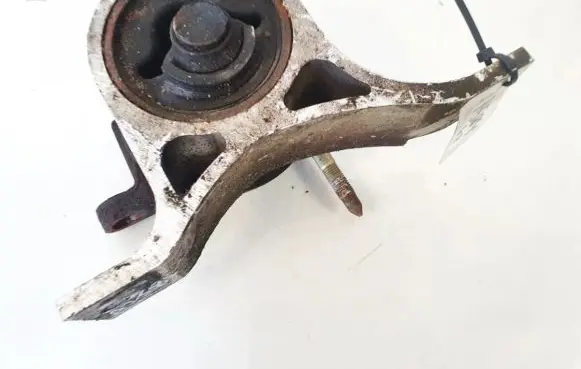 Nissan Murano Z50 Engine mount bracket