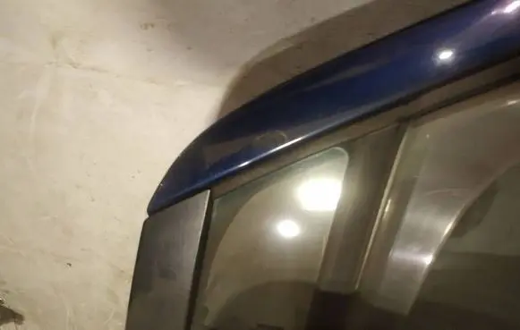 Toyota Yaris Front door vent window glass four-door as2