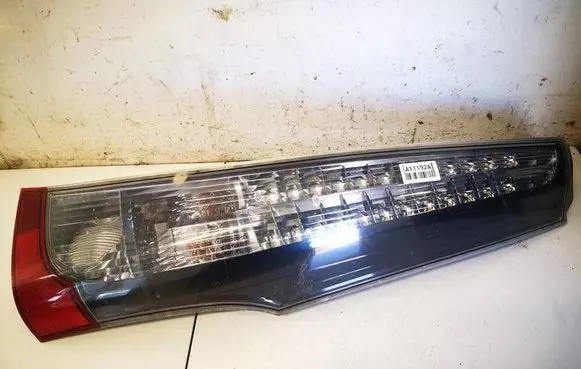 Mitsubishi Grandis Rear/tail lights 22087642