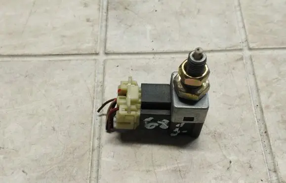 Hyundai Trajet Brake pedal sensor switch 9381038100