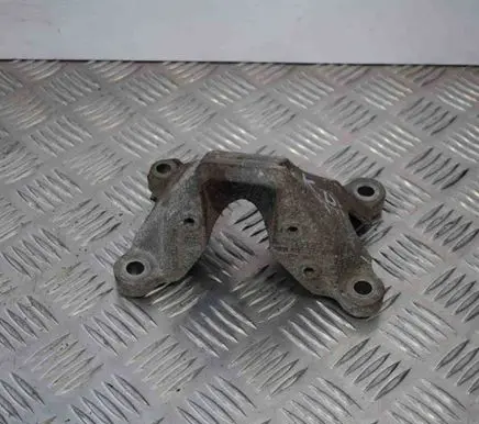 Audi A6 S6 C6 4F Engine mounting bracket 4F0199307M