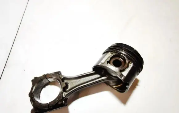 Opel Meriva A Piston with connecting rod