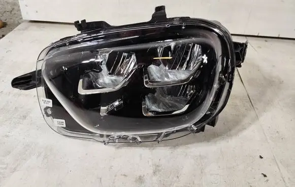 Citroen C3 Headlight/headlamp 90203172 9836267180