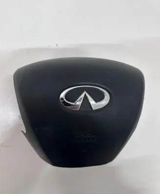 Infiniti Q50 Steering wheel airbag 