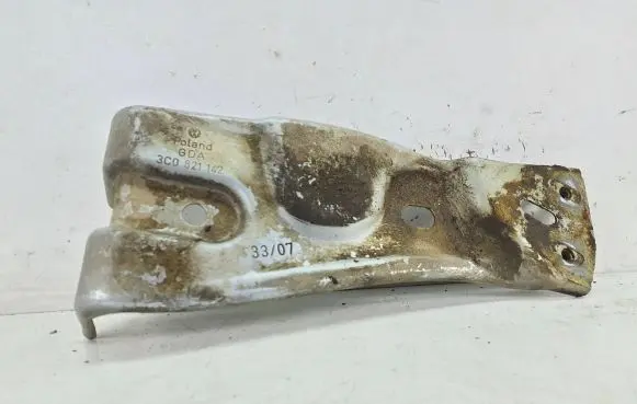 Volkswagen PASSAT B6 Fender mounting bracket 3C0821142