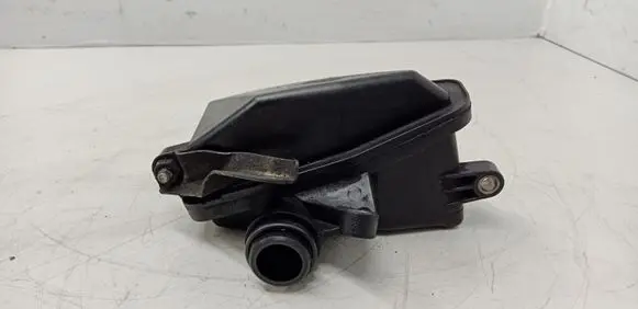 Mercedes-Benz ML W164 Intake resonator A6421400087