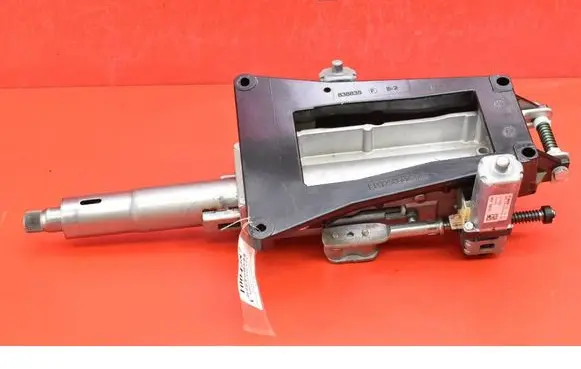 Tesla Model S Steering wheel axle 1027811-00-F