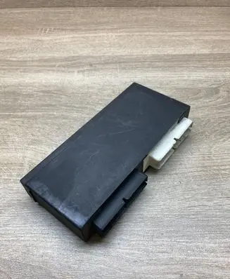 BMW 5 E34 Comfort/convenience module 1379741