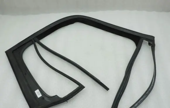 Opel Zafira C Rubber seal rear door window/glass 13260088 148535