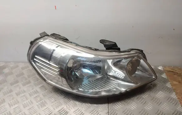Suzuki SX4 Headlight/headlamp 10016684