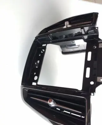 Volvo XC60 Dash center air vent grill 31477274