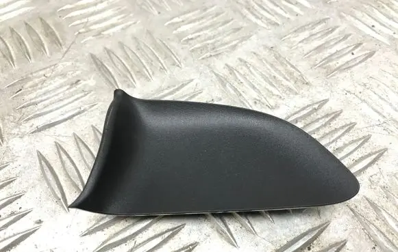 Lexus CT 200H Other interior part 6928330050