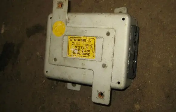 SsangYong Musso Door central lock control unit/module 8711005800