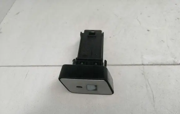 Toyota Prius+ (ZVW40) Hand parking brake switch 15C634