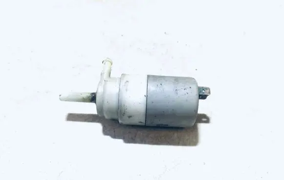 Audi 80 90 B3 Windscreen/windshield washer pump 431955651