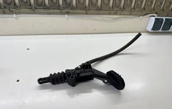 Ford Transit Custom Master brake cylinder BK217A543BB